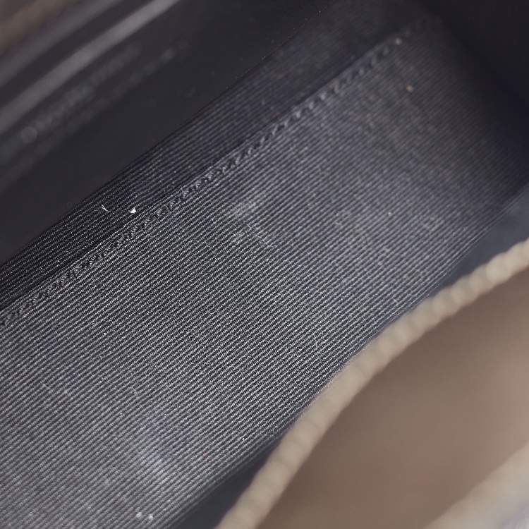 مملوكة مسبقًا Saint Laurent Metallic Leather Nano Manhattan Tote