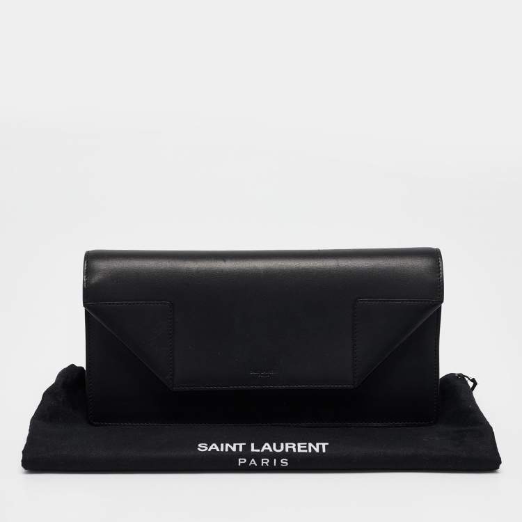 Pre Owned Saint Laurent Black Leather Classic Betty Clutch