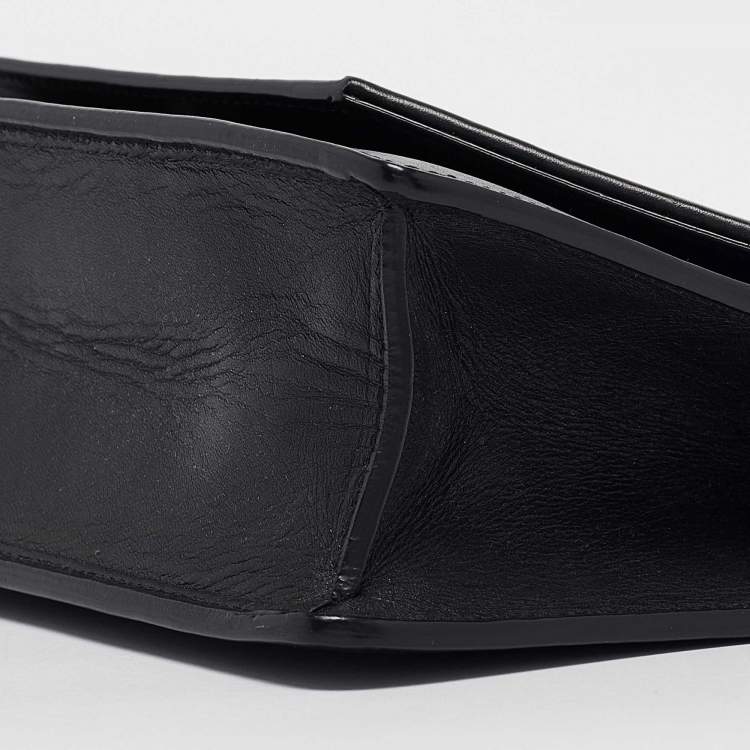 Pre Owned Saint Laurent Black Leather Classic Betty Clutch