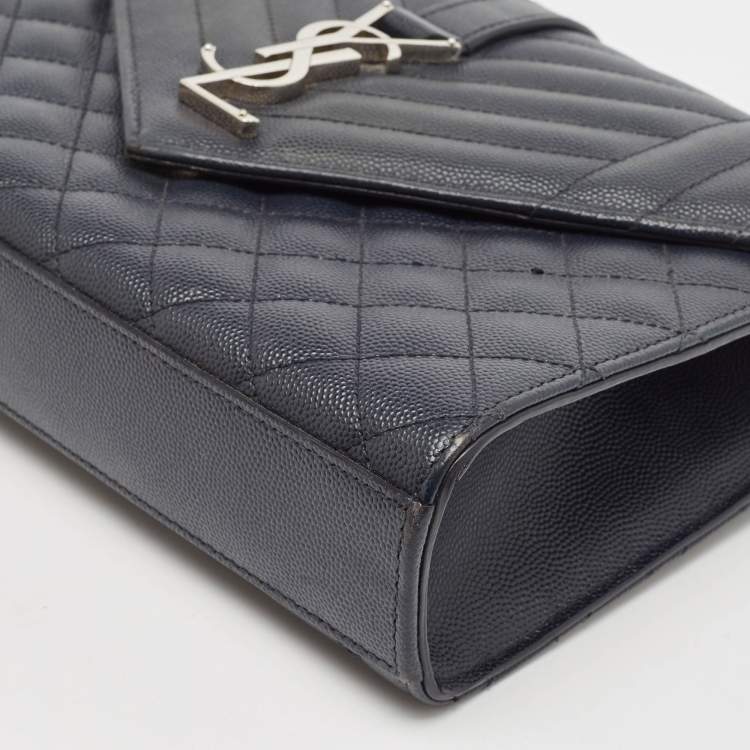 مملوكة مسبقًا Saint Laurent Navy Blue Mix Matelassé Leather Medium Envelope Chain Shoulder Bag