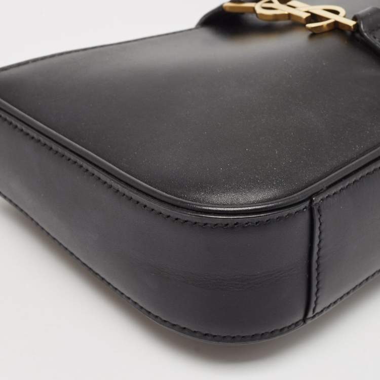 Pre Owned Saint Laurent Black Leather Mini LE 5 À 7 Bag
