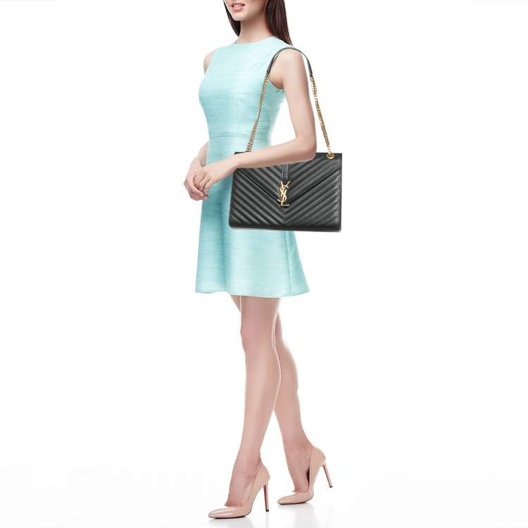 مملوكة مسبقًا Saint Laurent Black Mix Matelassé Leather Medium Envelope Shoulder Bag
