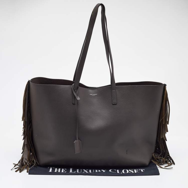 مم�لوكة مسبقًا Saint Laurent Grey Leather Fringe E/W Shopping Tote