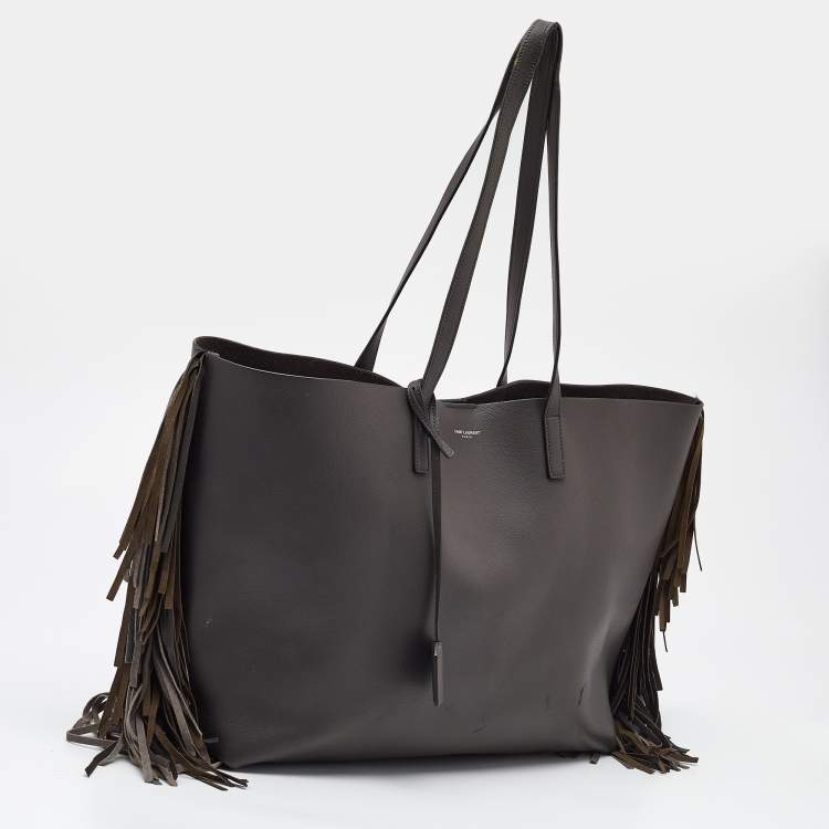 مملوكة مسبقًا Saint Laurent Grey Leather Fringe E/W Shopping Tote