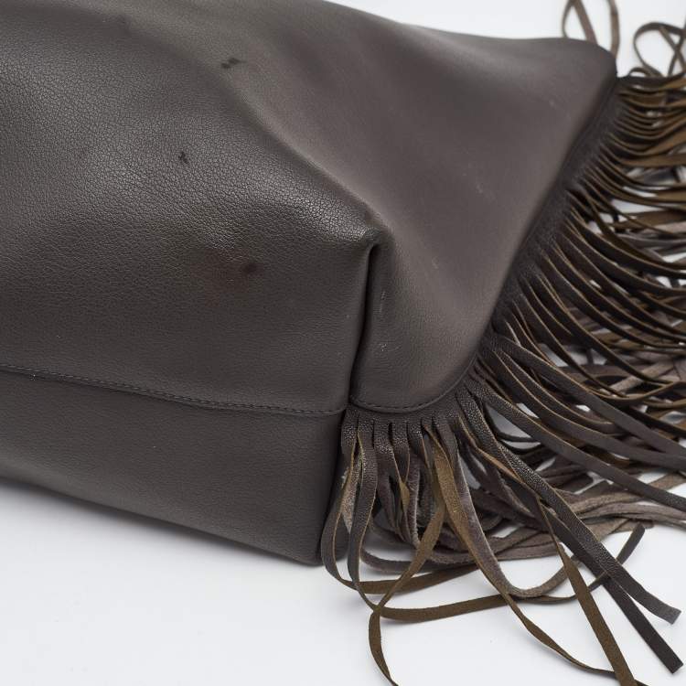 مملوكة مسبقًا Saint Laurent Grey Leather Fringe E/W Shopping Tote