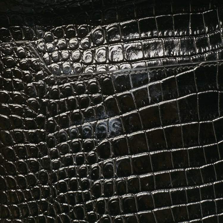 مملوكة مسبقًا Saint Laurent Black Croc Embossed Leather Uptown Clutch