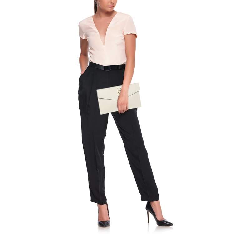 مملوكة مسبقًا Saint Laurent Paris White Leather Uptown Pouch Clutch