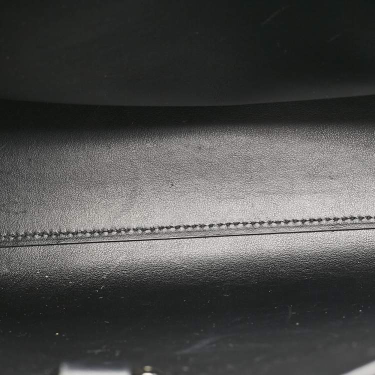 مملوكة مسبقًا Saint Laurent Black Leather Small Classic Sac De Jour Tote