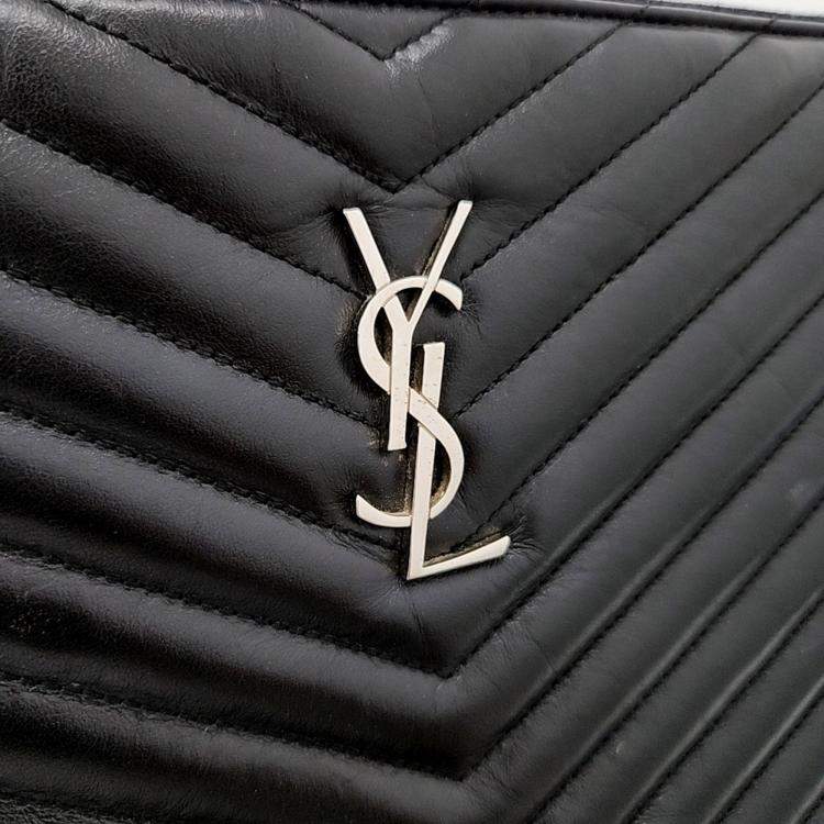 مملوكة مسبقًا Saint Laurent Paris Black Leather Monogram Clutch