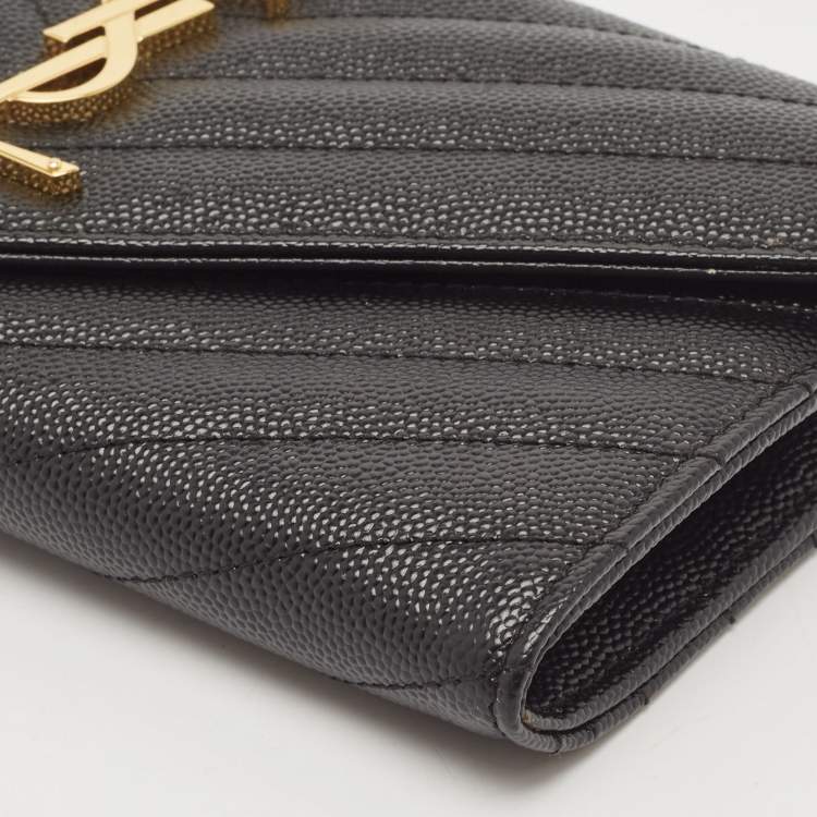 مملوكة مسبقًا Saint Laurent Black Matelassé Leather Monogram Flap Continental Wallet