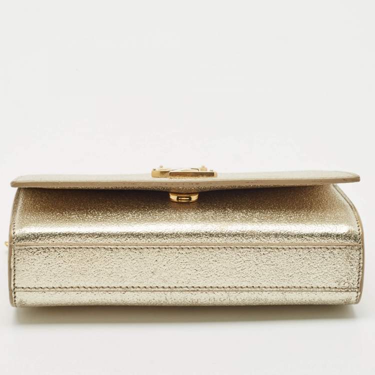 مملوكة مسبقًا Saint Laurent Gold Leather Small Kate Chain Bag