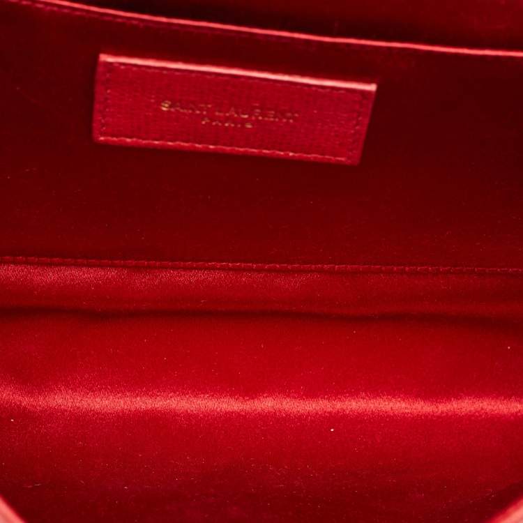 مملوكة مسبقًا Saint Laurent Red Texured Leather Y Line Clutch