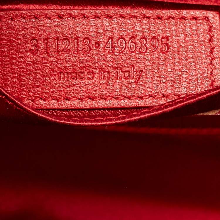 مملوكة مسبقًا Saint Laurent Red Texured Leather Y Line Clutch