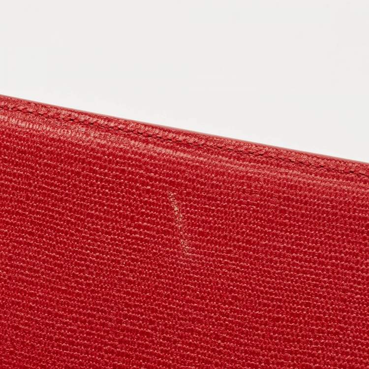 مملوكة مسبقًا Saint Laurent Red Texured Leather Y Line Clutch