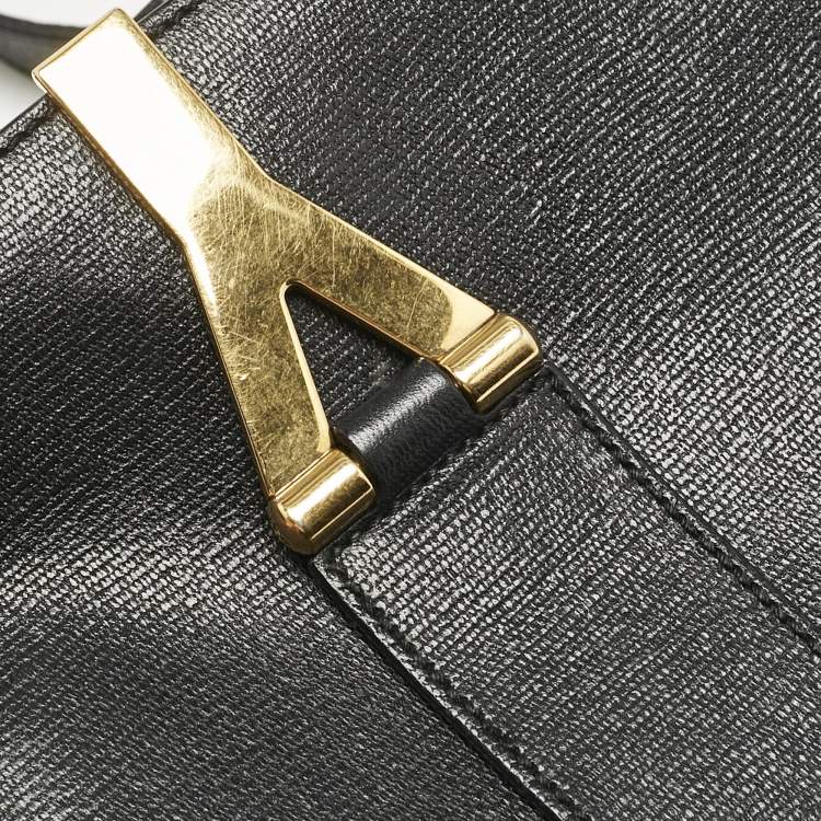 مملوكة مسبقًا Saint Laurent Black Leather Medium Chyc Flap Bag