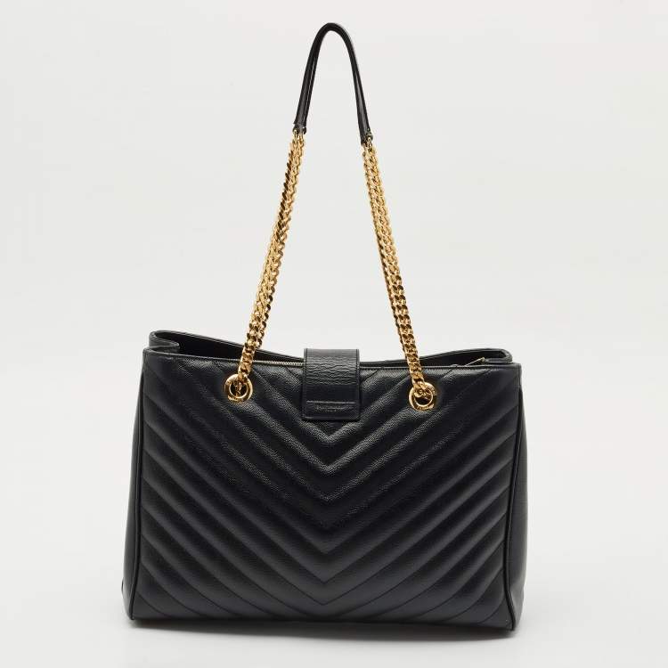 مملوكة مسبقًا Saint Laurent Black Chevron Leather Cassandre Shopper Tote