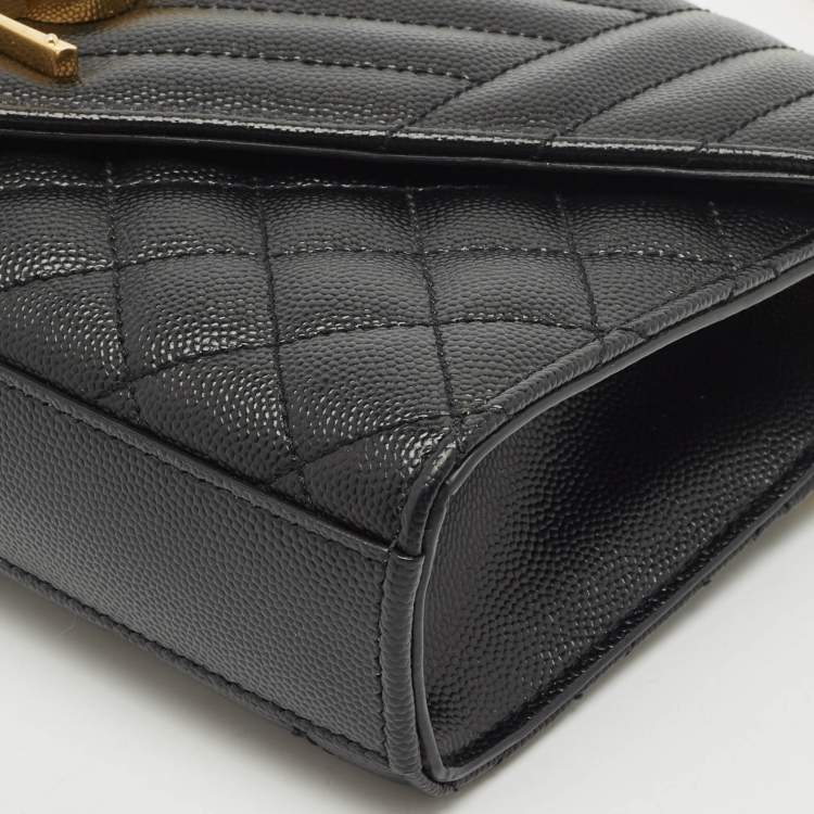 مملوكة مسبقًا Saint Laurent Black Mixed Quilted Leather Small Envelope Flap Shoulder Bag