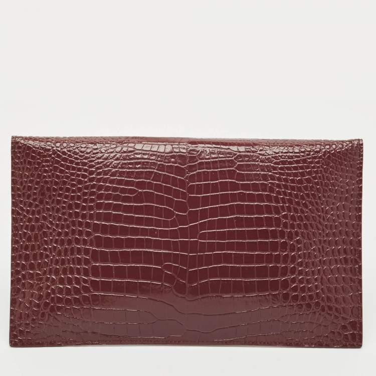 مملوكة مسبقًا Saint Laurent Burgundy Croc Embossed Leather Medium Uptown Clutch