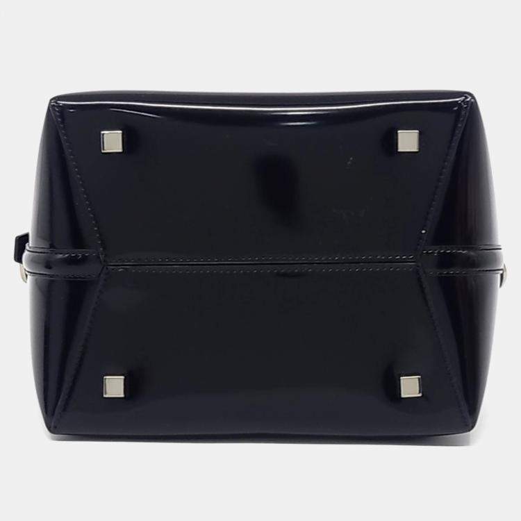 Pre Owned Saint Laurent Paris Black Leather LE37 Cassandra Bucket Bag