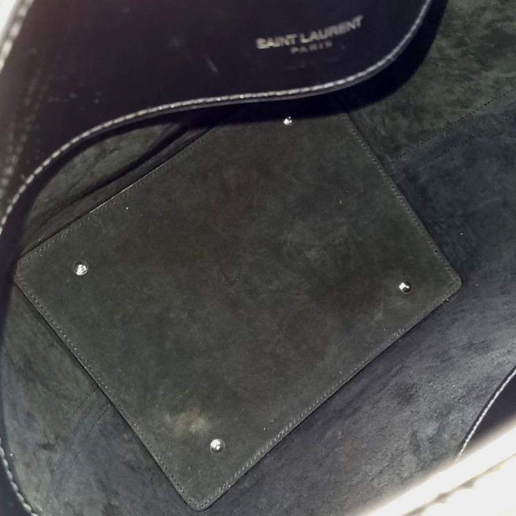 Pre Owned Saint Laurent Paris Black Leather LE37 Cassandra Bucket Bag