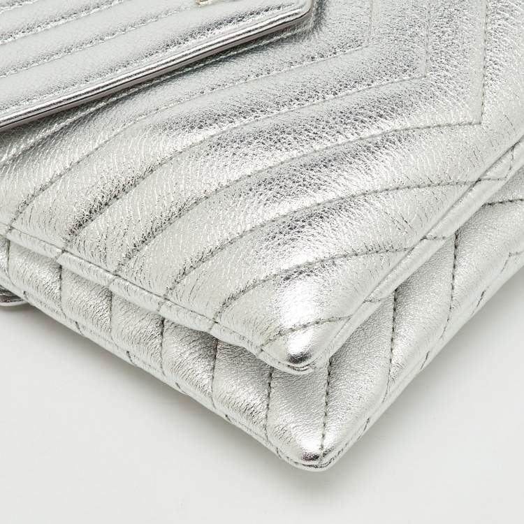 Pre Owned Saint Laurent Silver Leather Matelasse Double Flap Crossbody Bag