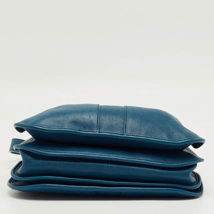 Pre Owned Saint Laurent Teal Blue Leather Medium Cabas Chyc Shoulder Bag