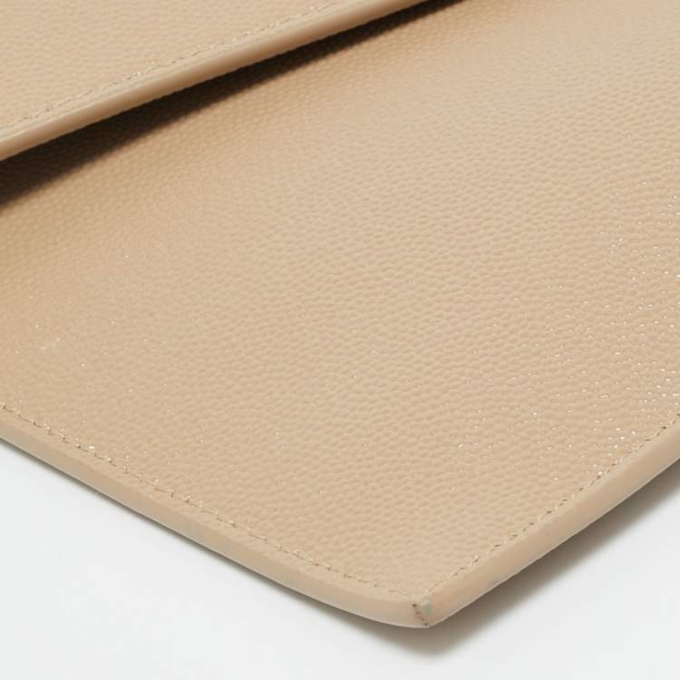 مملوكة مسبقًا Saint Laurent Beige Leather Uptown Clutch