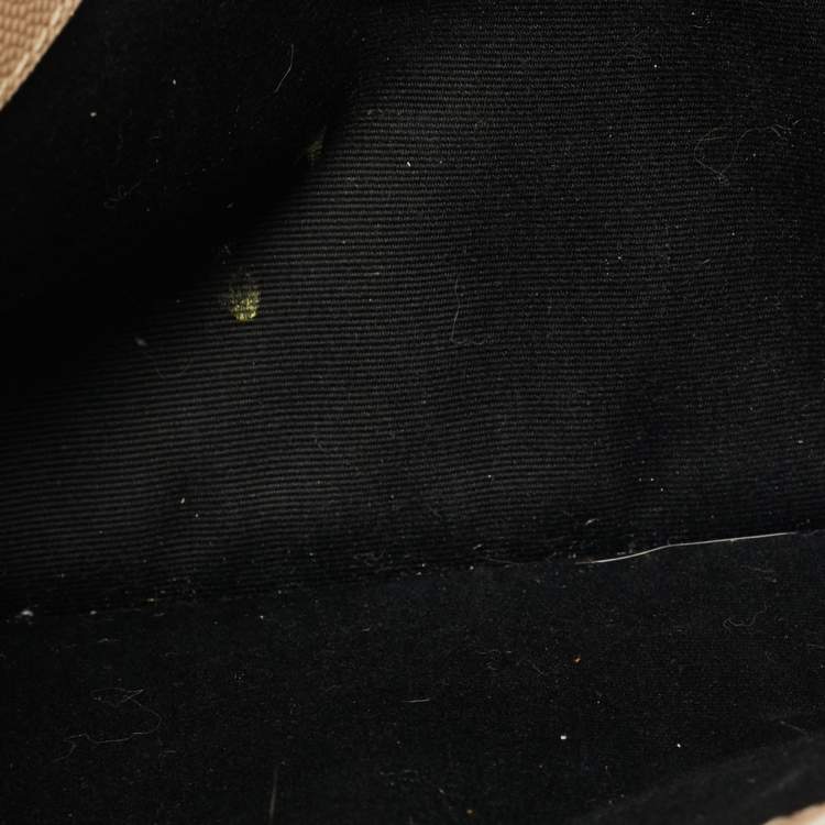 مملوكة مسبقًا Saint Laurent Beige Leather Uptown Clutch