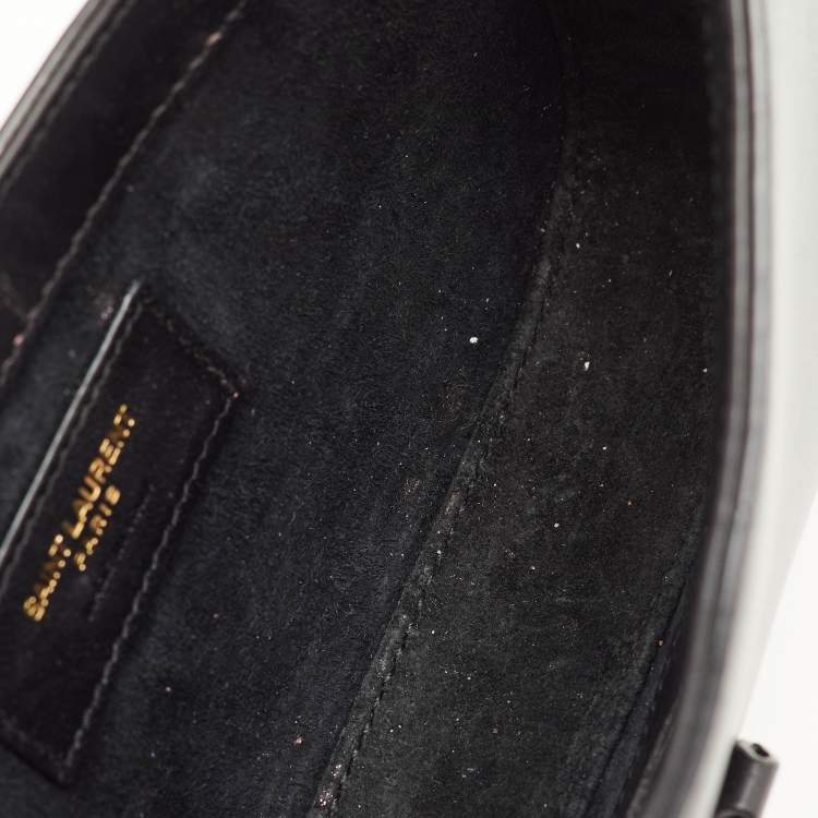 Pre Owned Saint Laurent Black Leather Mini LE 5 À 7 Shoulder Bag