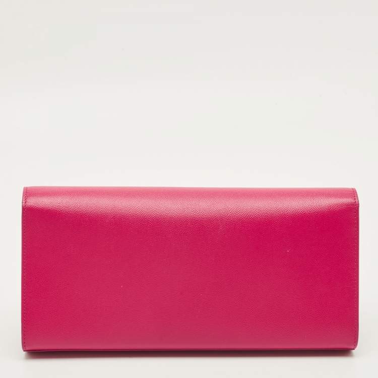 مملوكة مسبقًا Saint Laurent Cassandre Fuchsia Leather Clutch