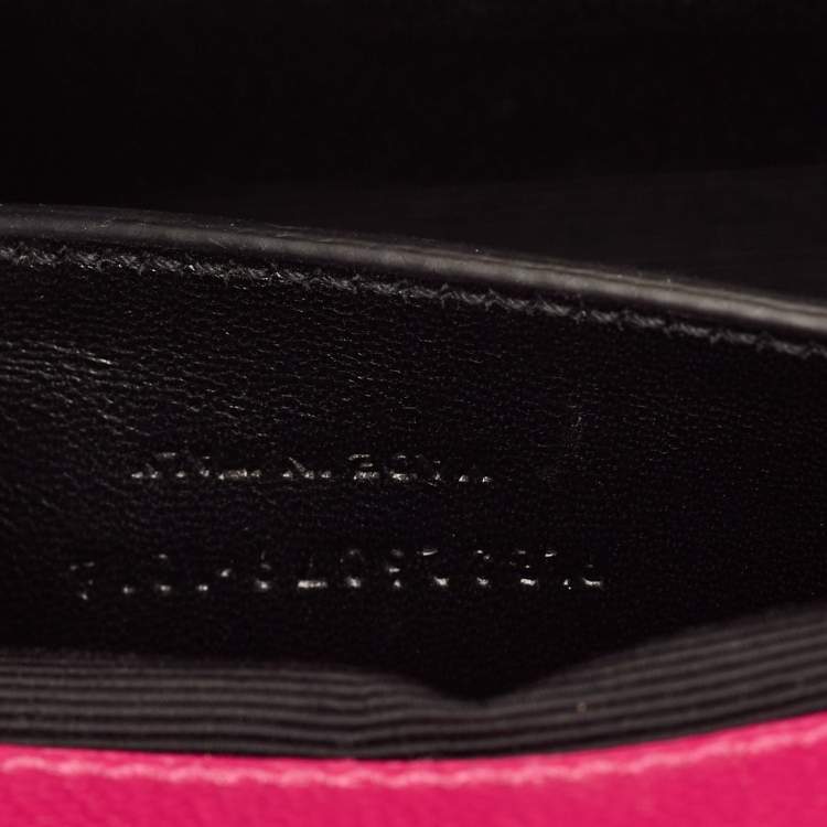 مملوكة مسبقًا Saint Laurent Cassandre Fuchsia Leather Clutch