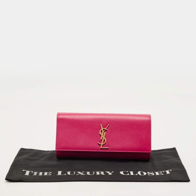 مملوكة مسبقًا Saint Laurent Cassandre Fuchsia Leather Clutch