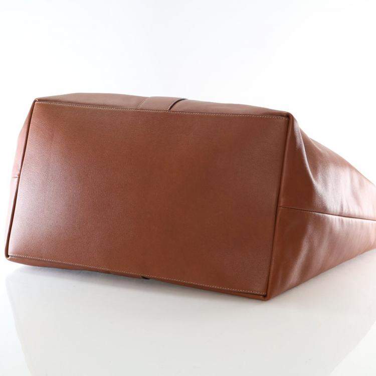 مملوكة مسبقًا Saint Laurent Calfskin Y Tote