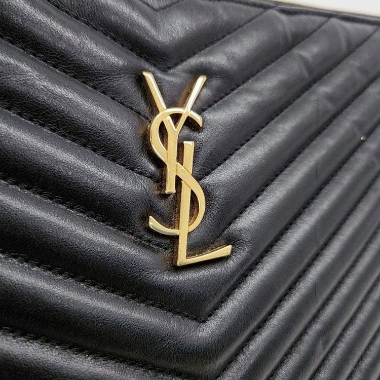 مملوكة مسبقًا Saint Laurent Paris Black Leather Monogram Clutch