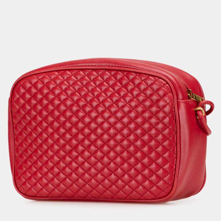 مملوكة مسبقًا Saint Laurent Paris Red Quilted Lambskin Victoire Camera Bag