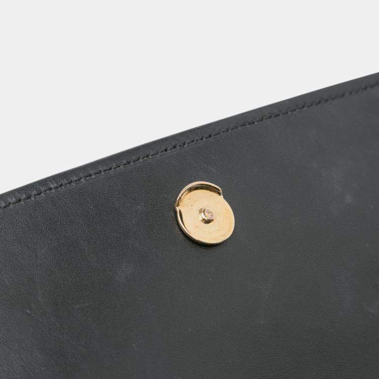 مملوكة مسبقًا Saint Laurent Paris Black Quilted Calfskin Victoire Chain Crossbody