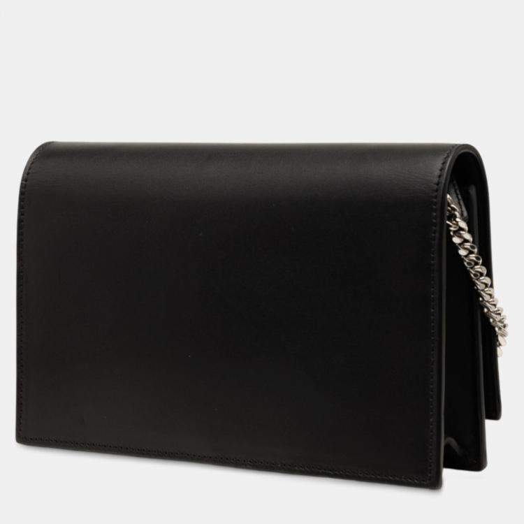 مملوكة مسبقًا Saint Laurent Paris Black Calfskin Cloud Star Applique Classic Monogram Kate Tassel Wallet on Chain