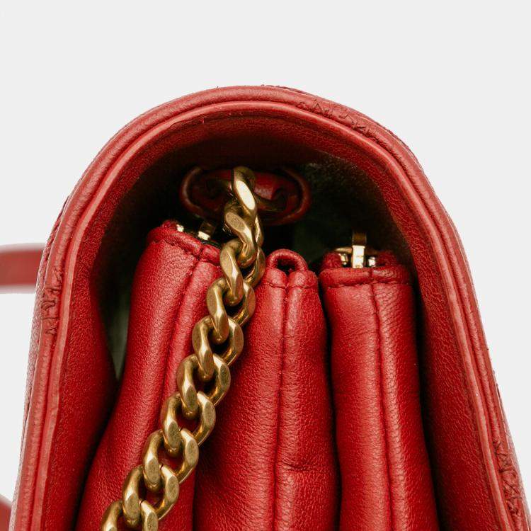مملوكة مسبقًا Saint Laurent Paris Red Diamond Quilted Lambskin Angie Chain Bag