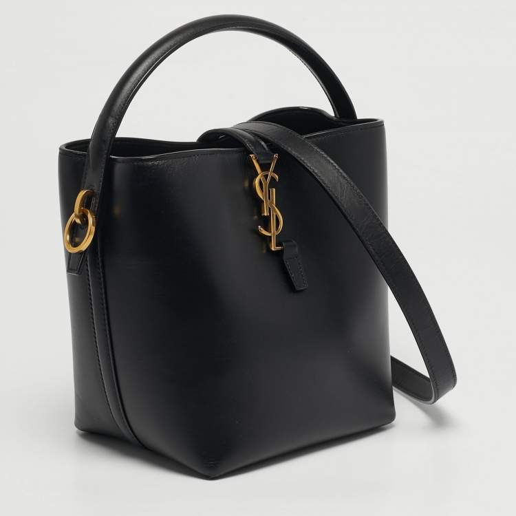Pre Owned Saint Laurent Black Leather Small Le 37 Bucket Bag