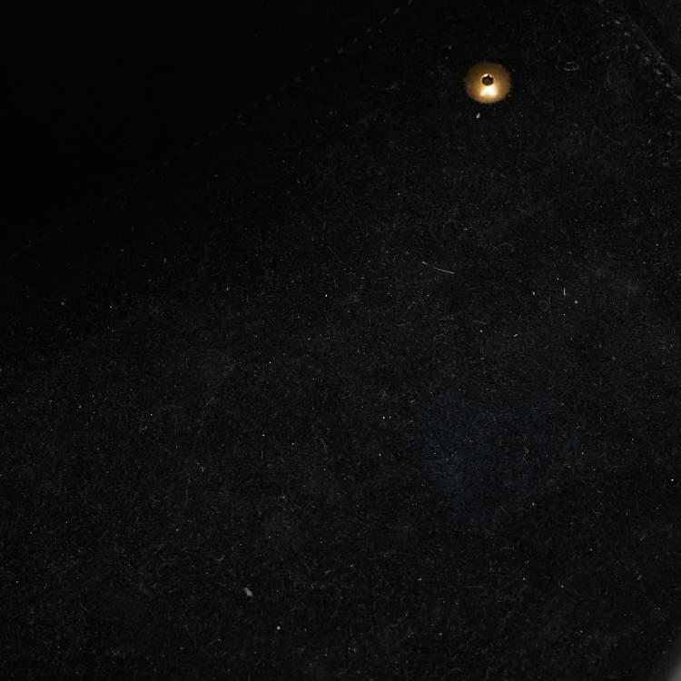 Pre Owned Saint Laurent Black Leather Small Le 37 Bucket Bag