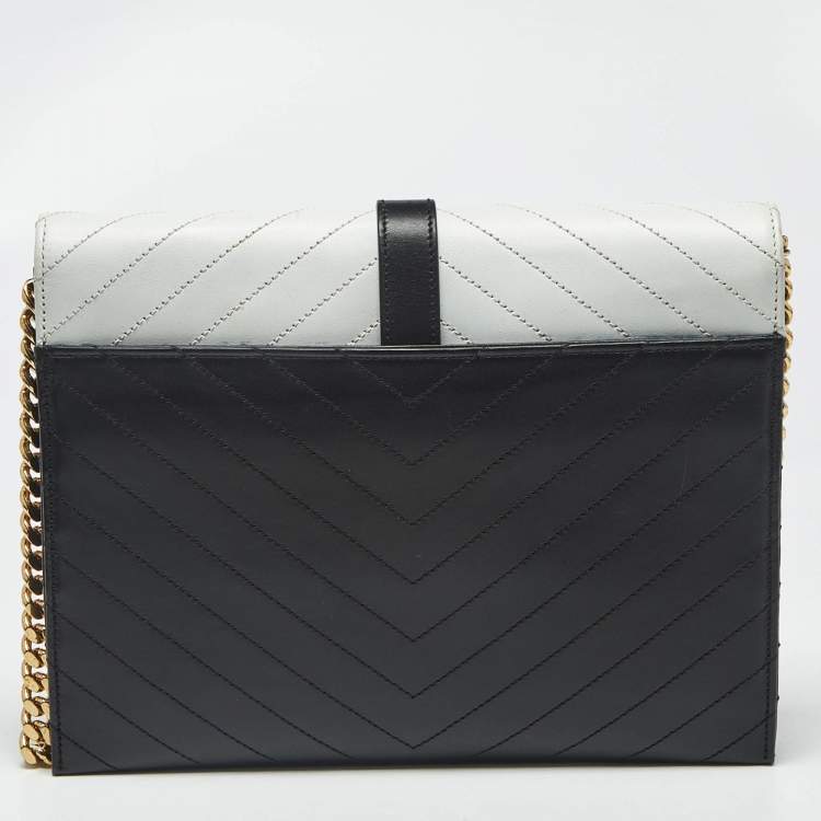 مملوكة مسبقًا Saint Laurent Envelope Black/White Matelassé Leather Chain Shoulder Bag