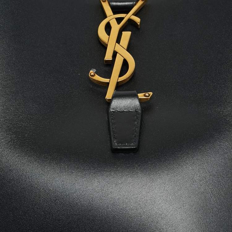 Pre Owned Saint Laurent Le 37 Small Black Leather Bucket Bag