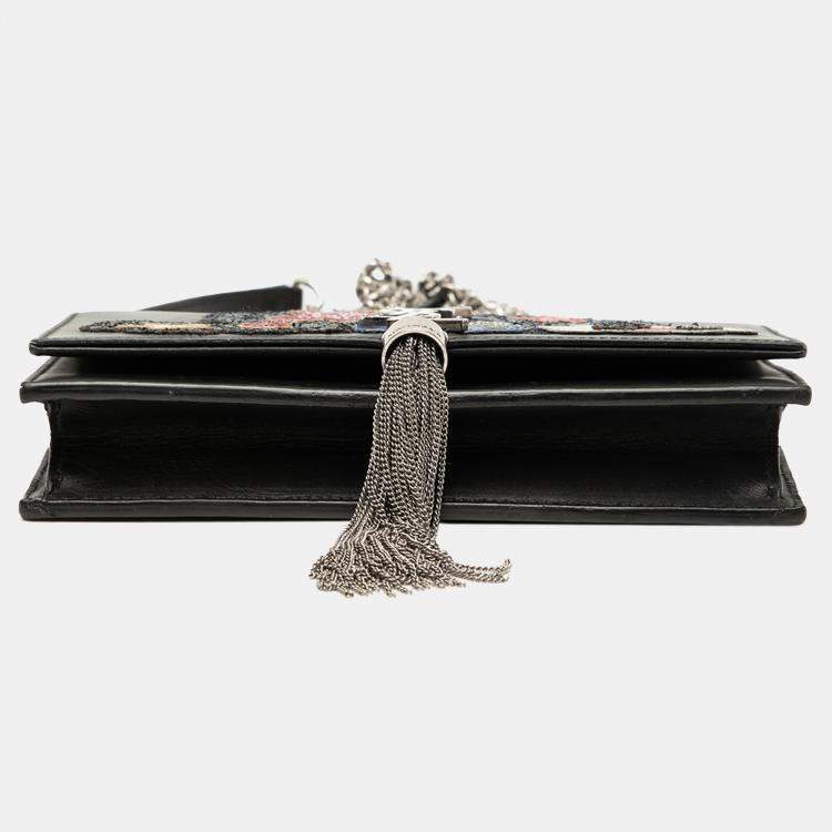 مملوكة مسبقًا Saint Laurent Paris Black Calfskin Cloud Star Applique Classic Monogram Kate Tassel Wallet on Chain