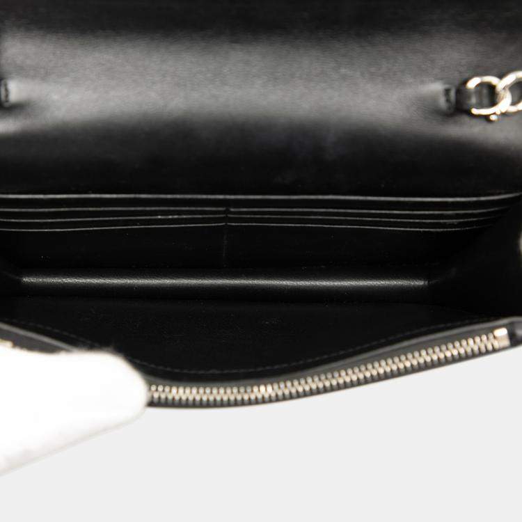 مملوكة مسبقًا Saint Laurent Paris Black Calfskin Cloud Star Applique Classic Monogram Kate Tassel Wallet on Chain