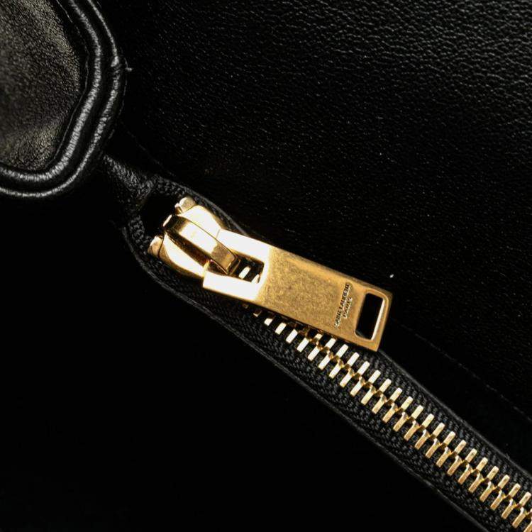 مملوكة مسبقًا Saint Laurent Ysl Monogram V-Stitch Handbag Black Leather