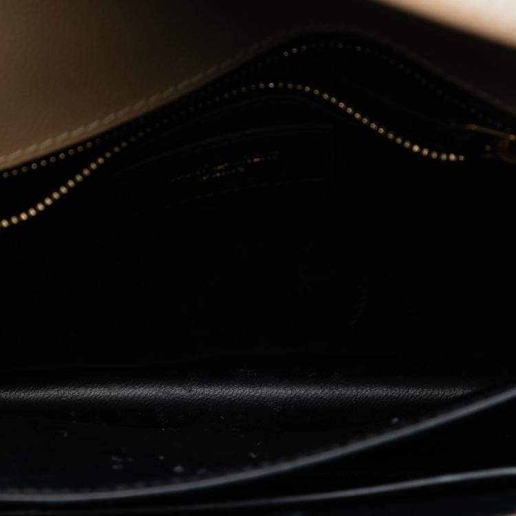 مملوكة مسبقًا Saint Laurent Paris Brown Grain De Poudre Monogram Cassandra Chain Wallet