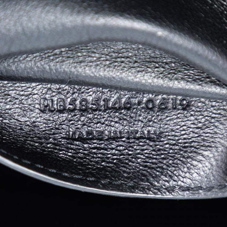 Pre Owned Saint Laurent Paris Black Patent Vicky Vanity Bag