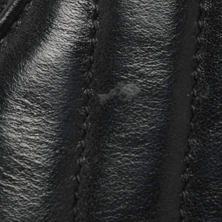 Pre Owned حقيبة جهاز لوحي سان لوران كاساندرا جلد مبطن سوداء