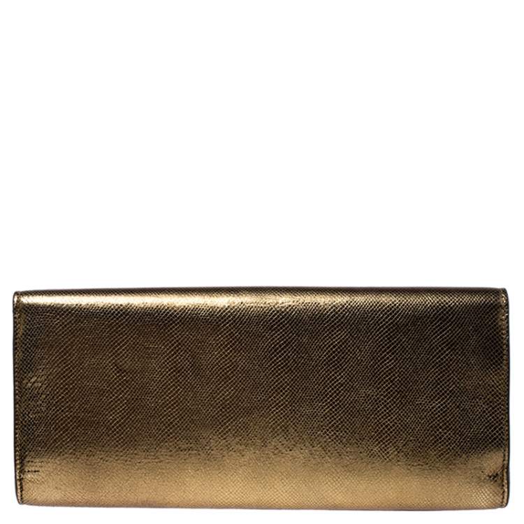 مملوكة مسبقًا  Saint Laurent Gold Snakeskin Embossed Leather Poche Lutetia Clutch