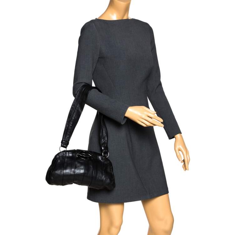 Pre Owned Yves Saint Laurent Black Pleated Leather Lips Flap Shoulder Bag